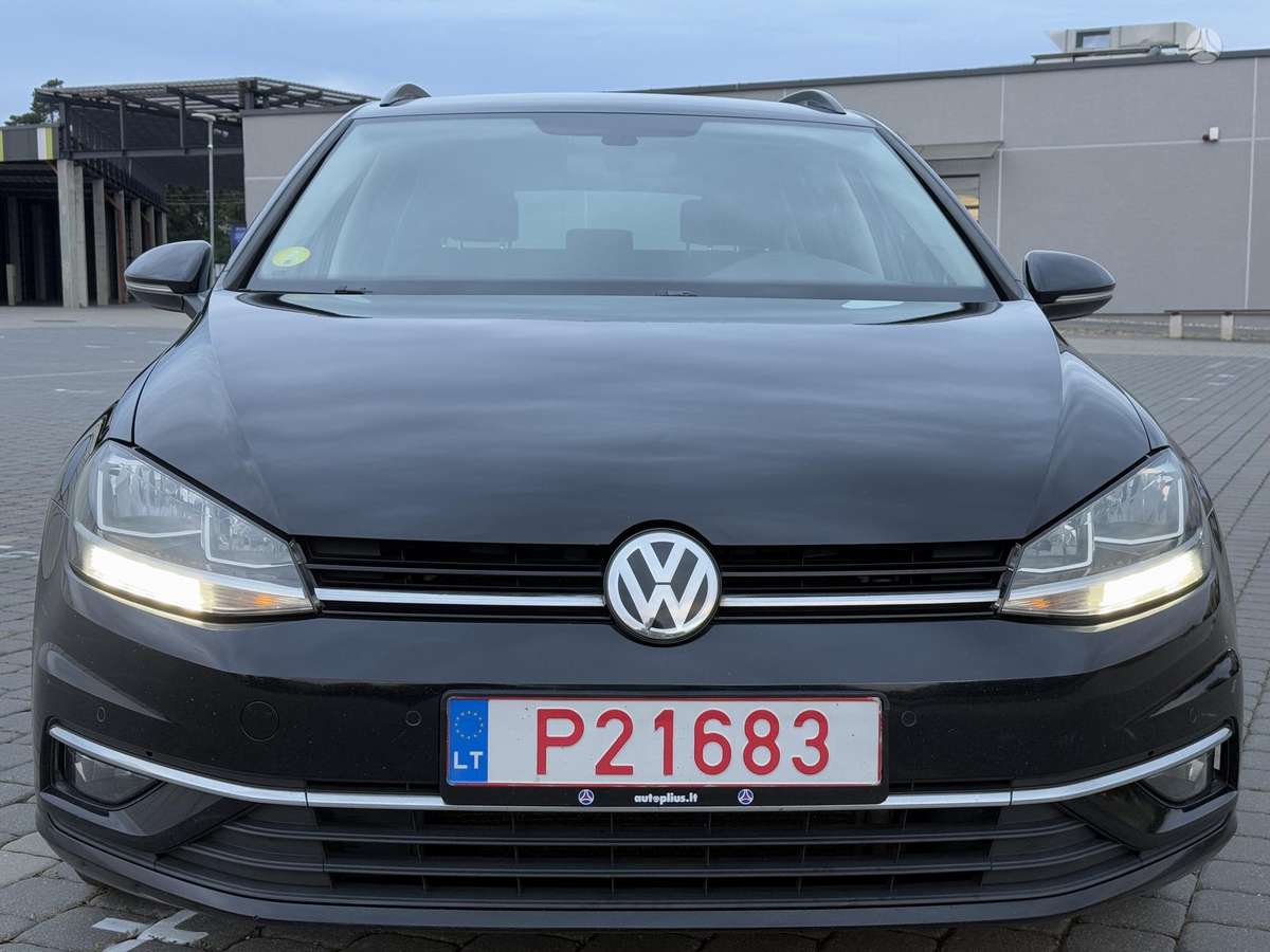 Volkswagen Golf - 5