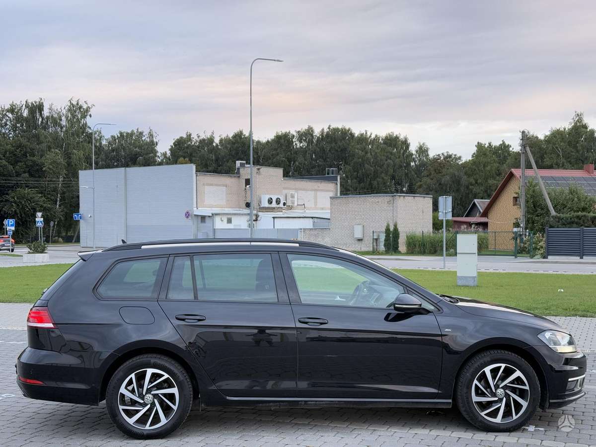 Volkswagen Golf - 7