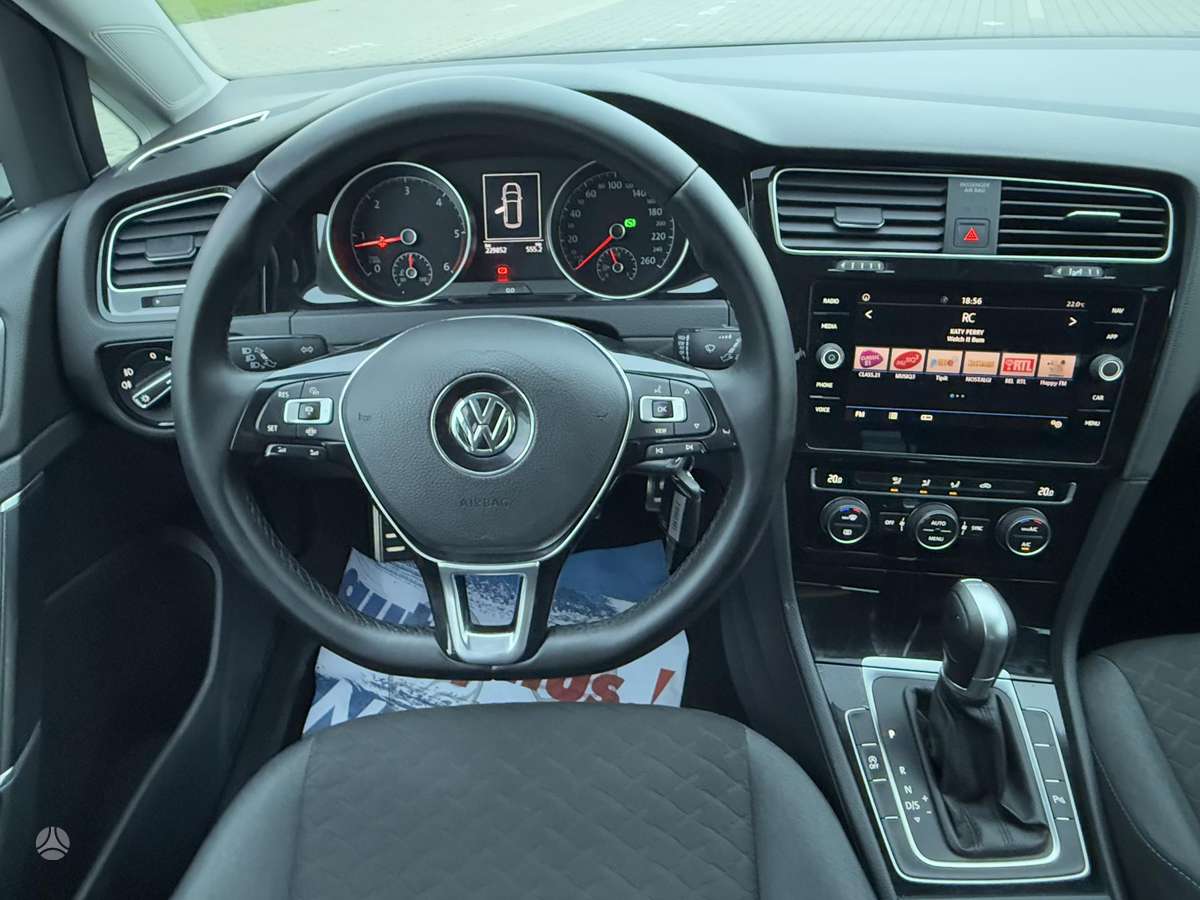Volkswagen Golf - 12