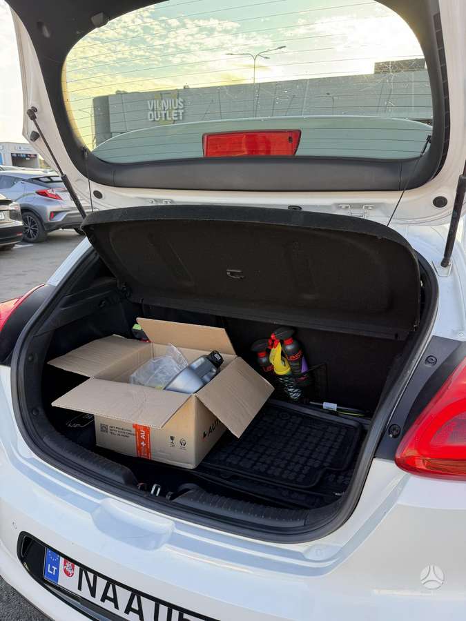 Kia Ceed, 1.6 l., coupe