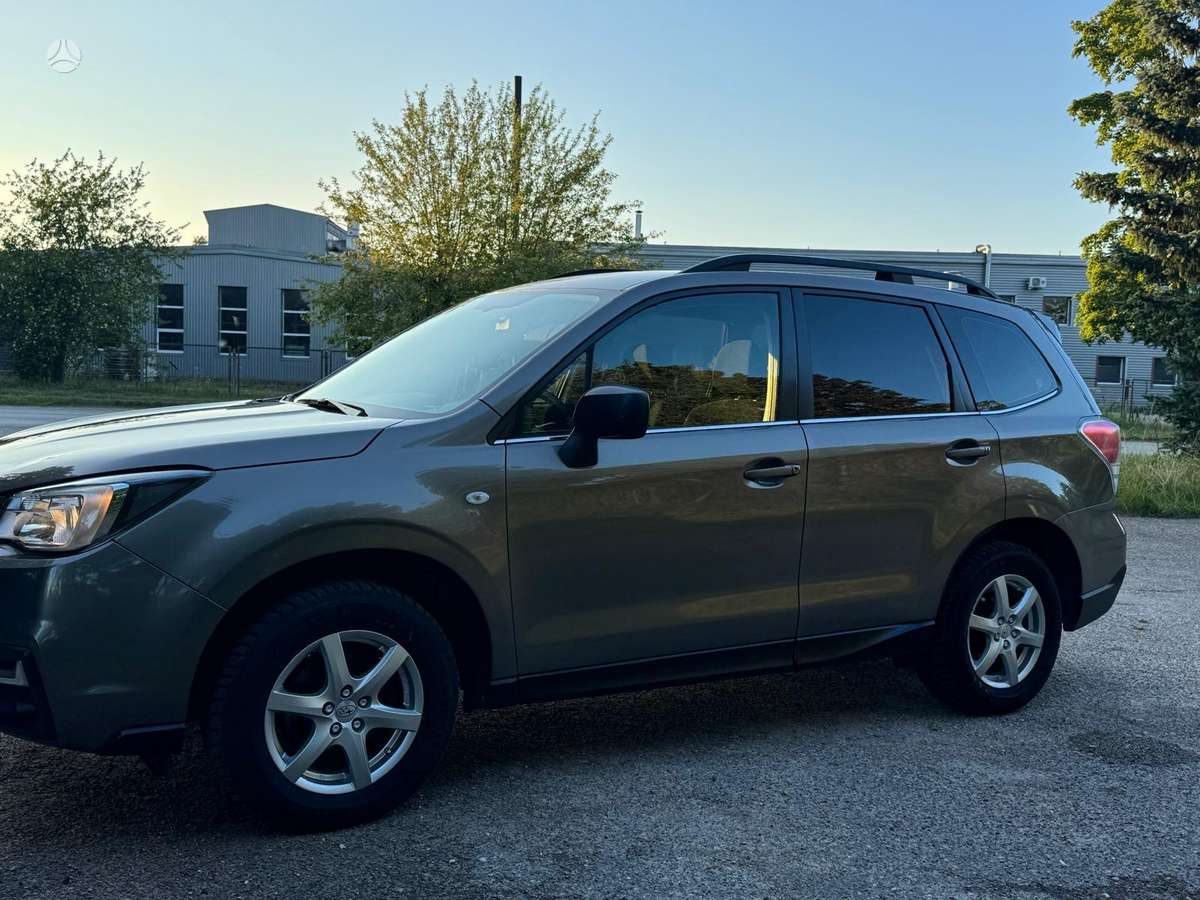 Subaru Forester, 2.0 l., Хэтчбек