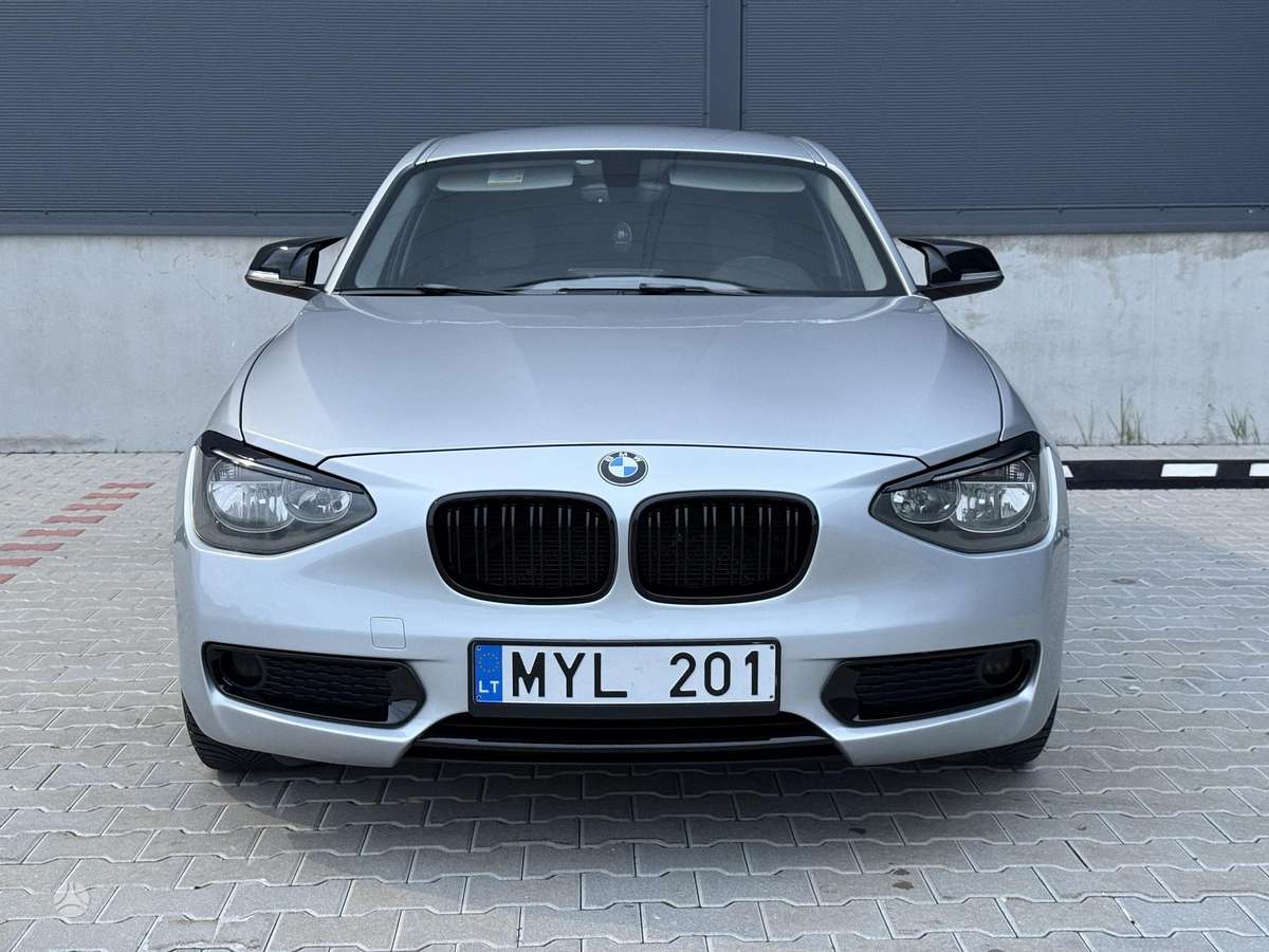 BMW 120, hečbekas