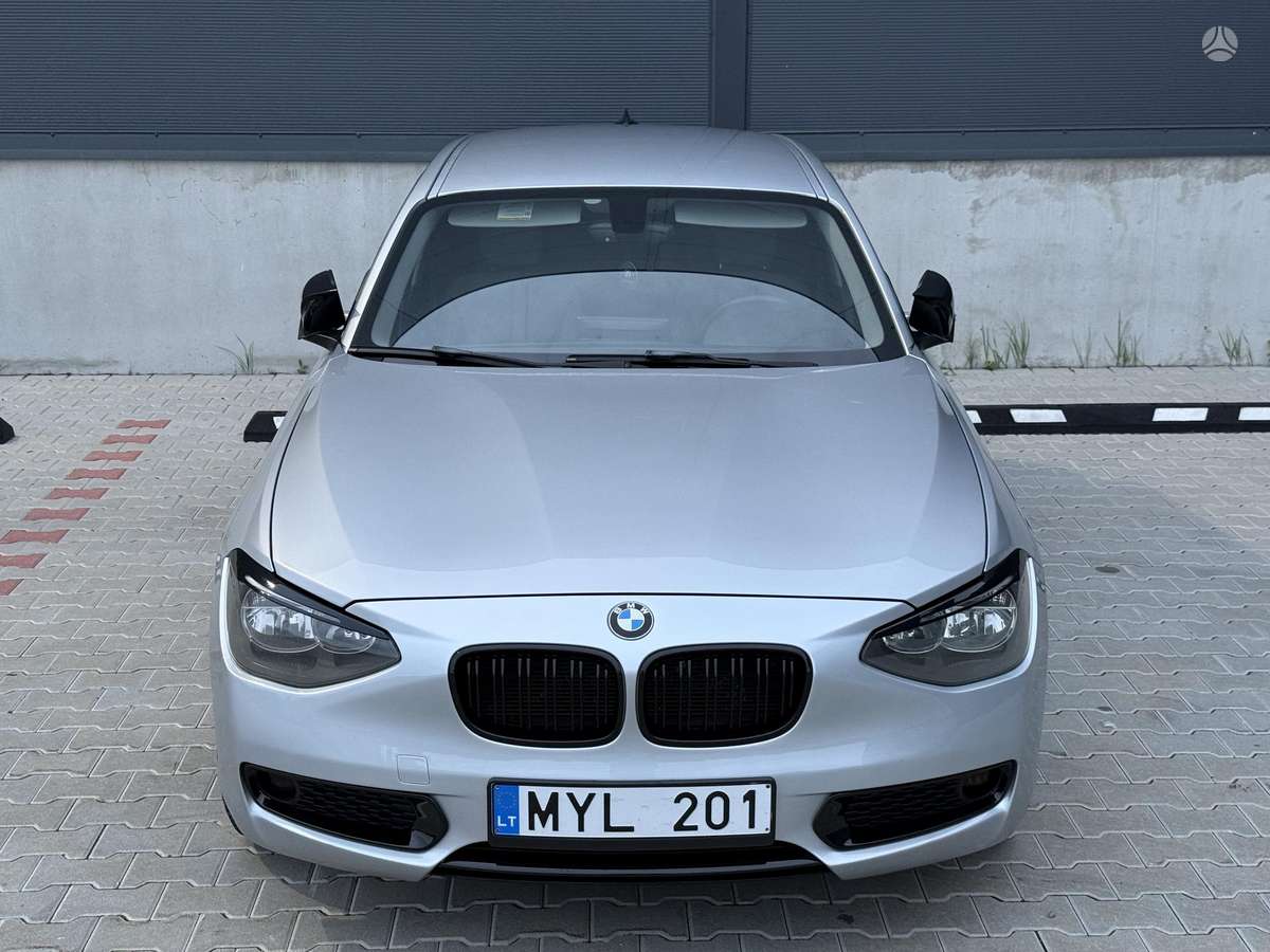 BMW 120, hečbekas