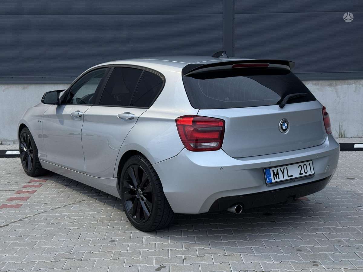 BMW 120, hečbekas