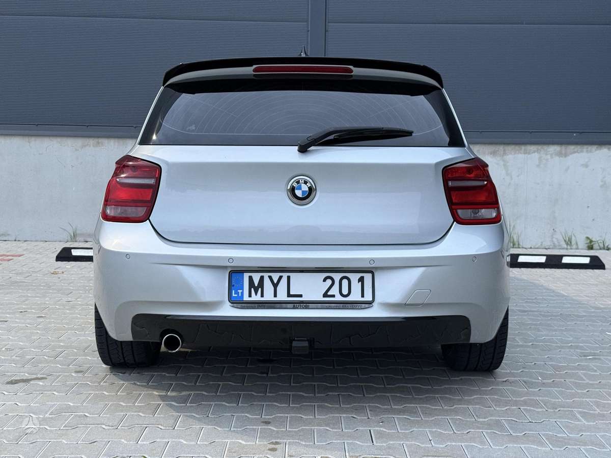 BMW 120, hečbekas