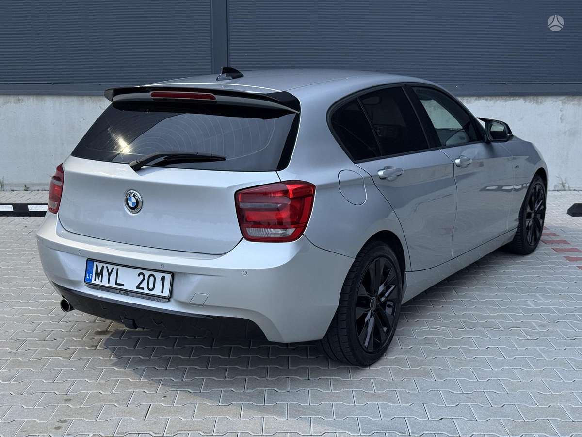 BMW 120, hečbekas
