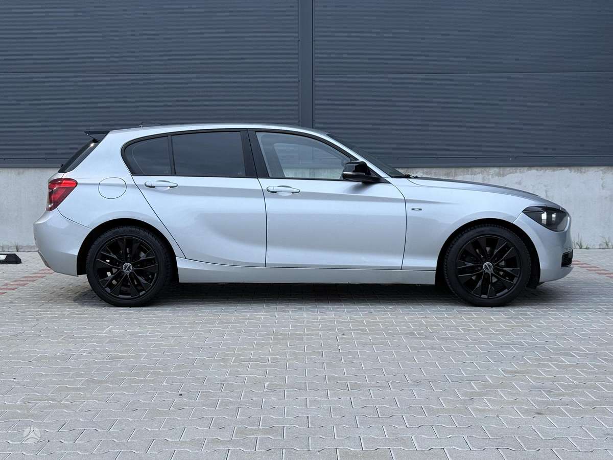BMW 120, hečbekas
