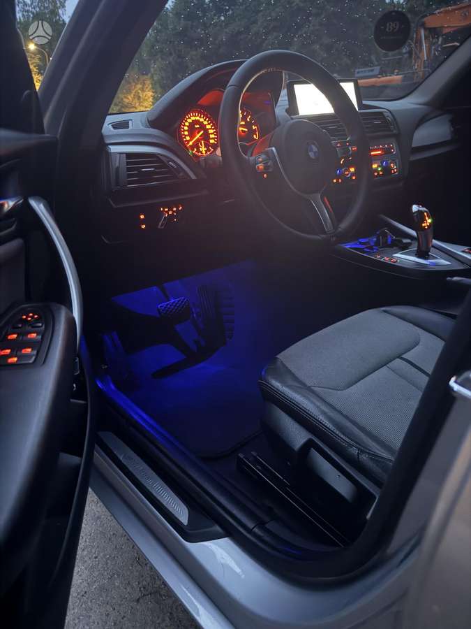 BMW 120, hečbekas