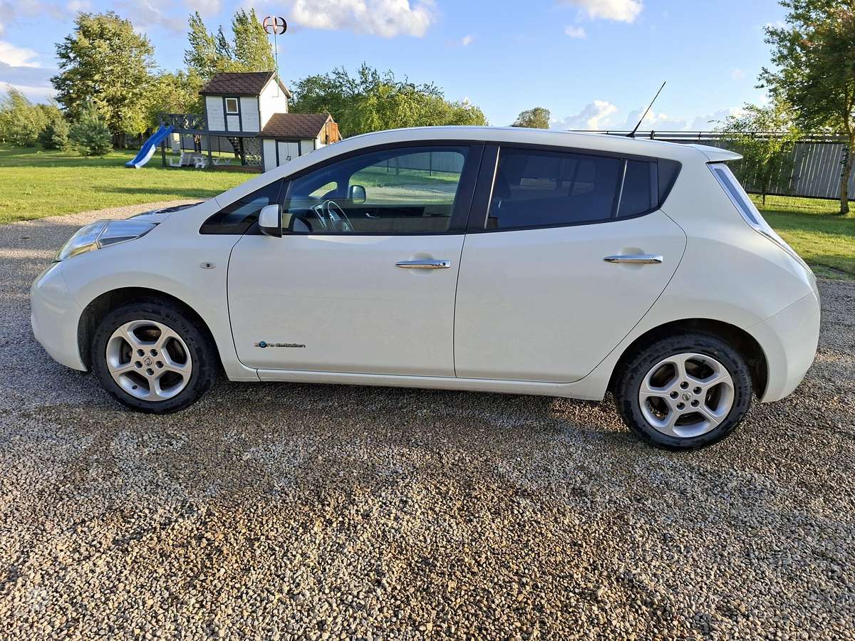 Nissan Leaf, 30 kWh, hatchback