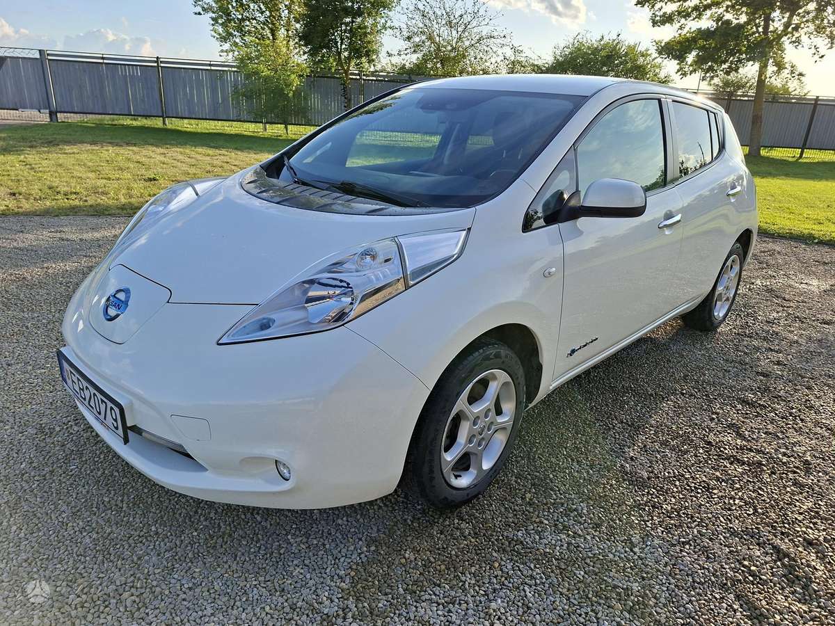 Nissan Leaf, 30 kWh, hatchback