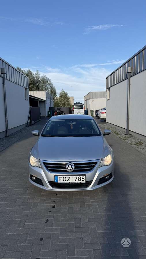 Volkswagen Passat CC - 2