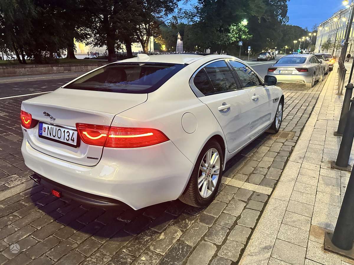 Jaguar XE, 2.0 l., Седан