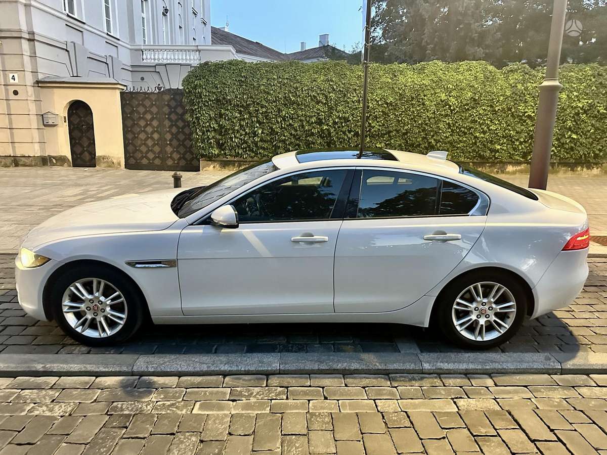 Jaguar XE, 2.0 l., Седан