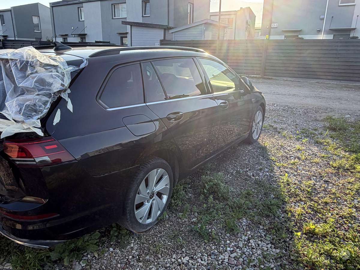 Volkswagen Golf - 5