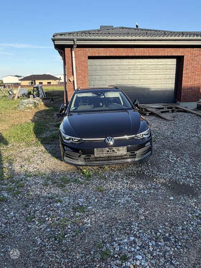 Volkswagen Golf - 1