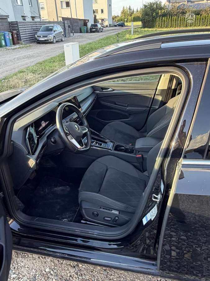 Volkswagen Golf - 6