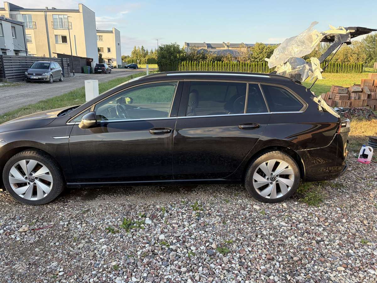 Volkswagen Golf - 2