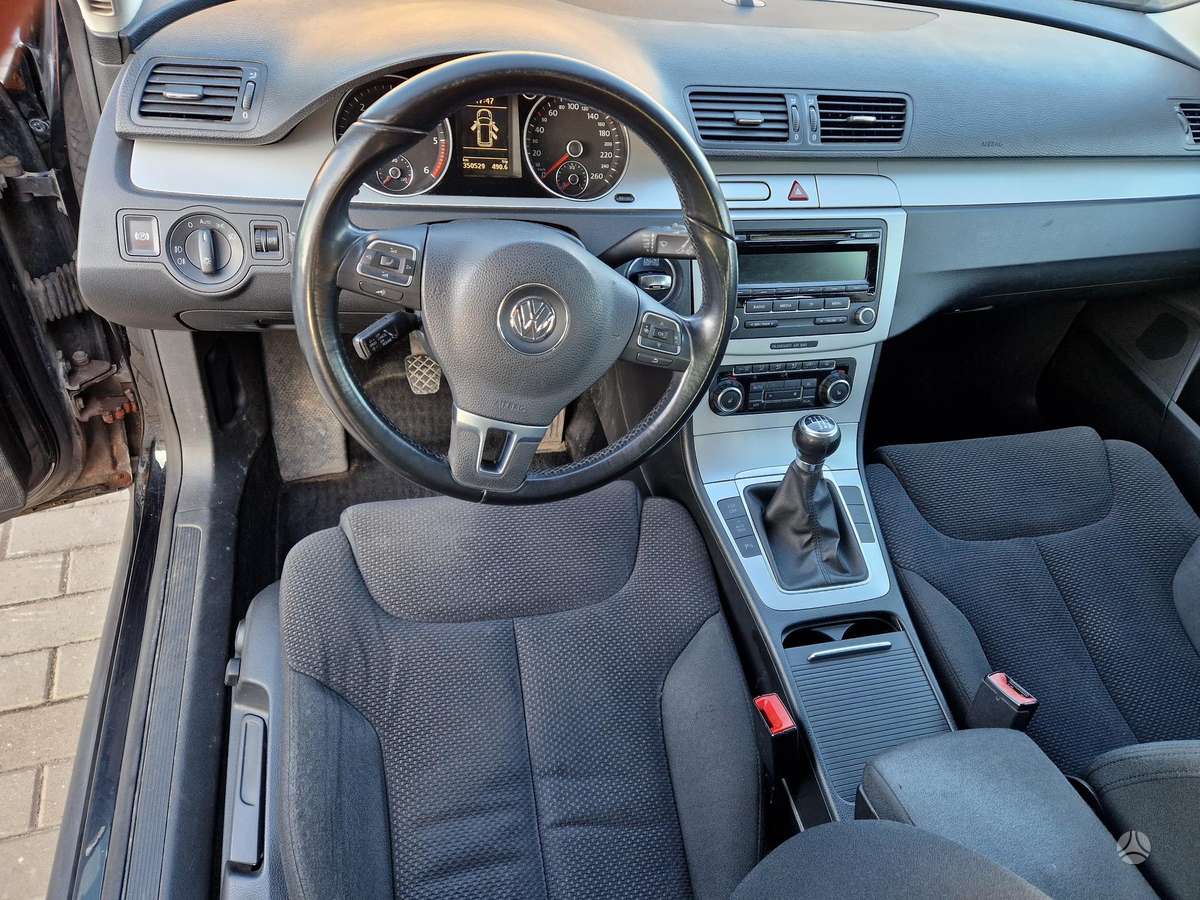 Volkswagen Passat - 7