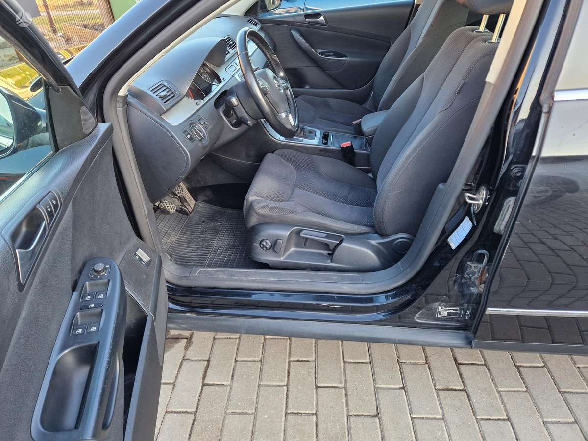 Volkswagen Passat - 11