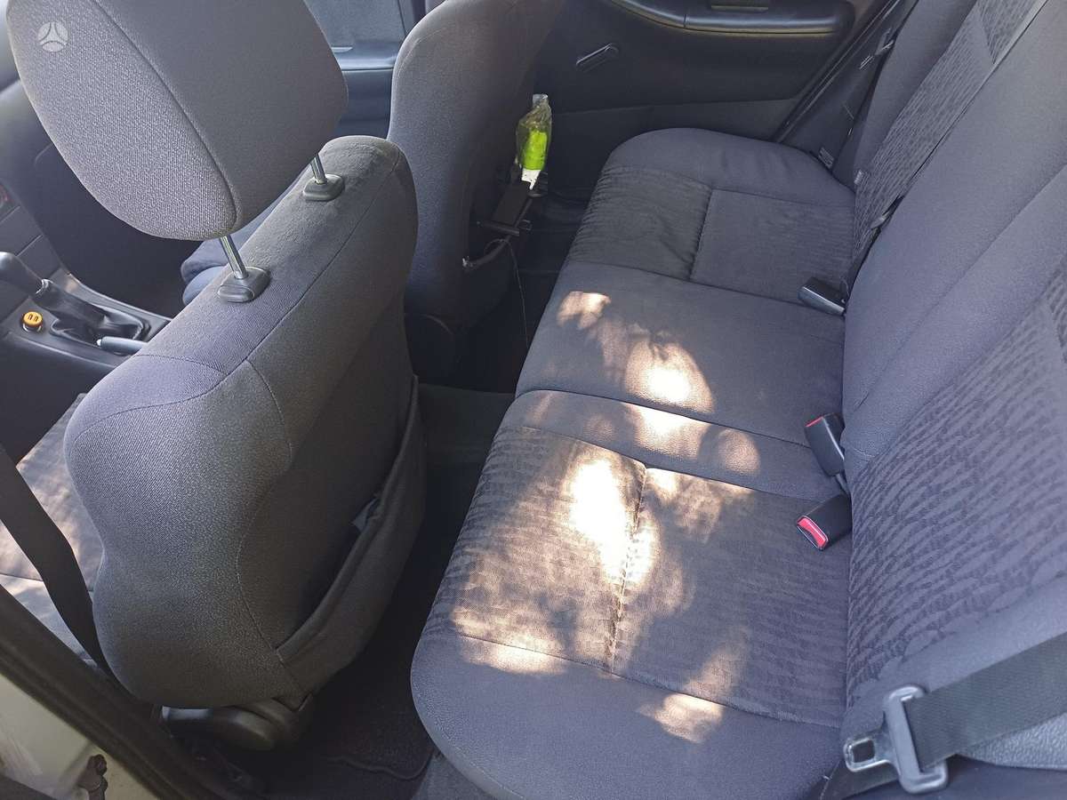 Toyota Corolla - 11