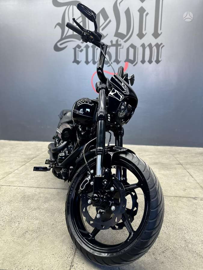 Harley-Davidson BREAKOUT 1800cc, чопперы / круизеры / custom