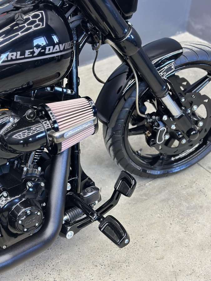 Harley-Davidson BREAKOUT 1800cc, чопперы / круизеры / custom