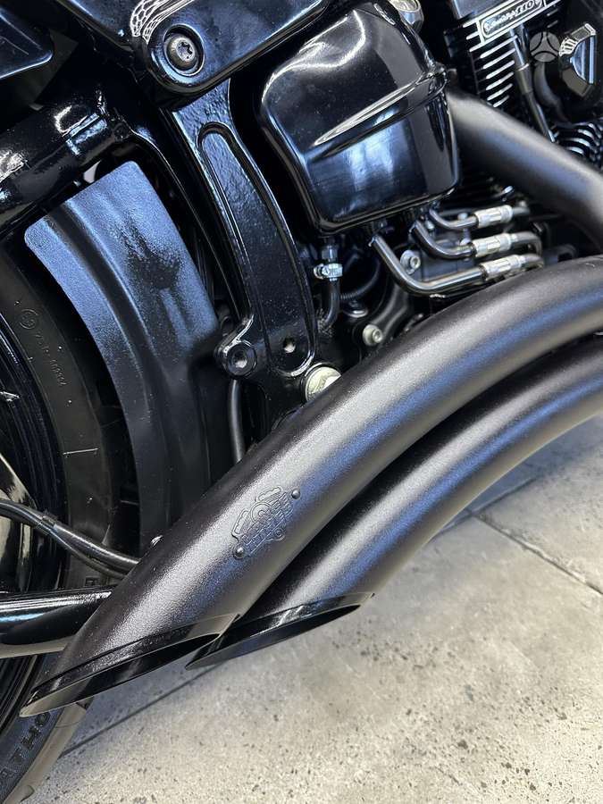 Harley-Davidson BREAKOUT 1800cc, чопперы / круизеры / custom