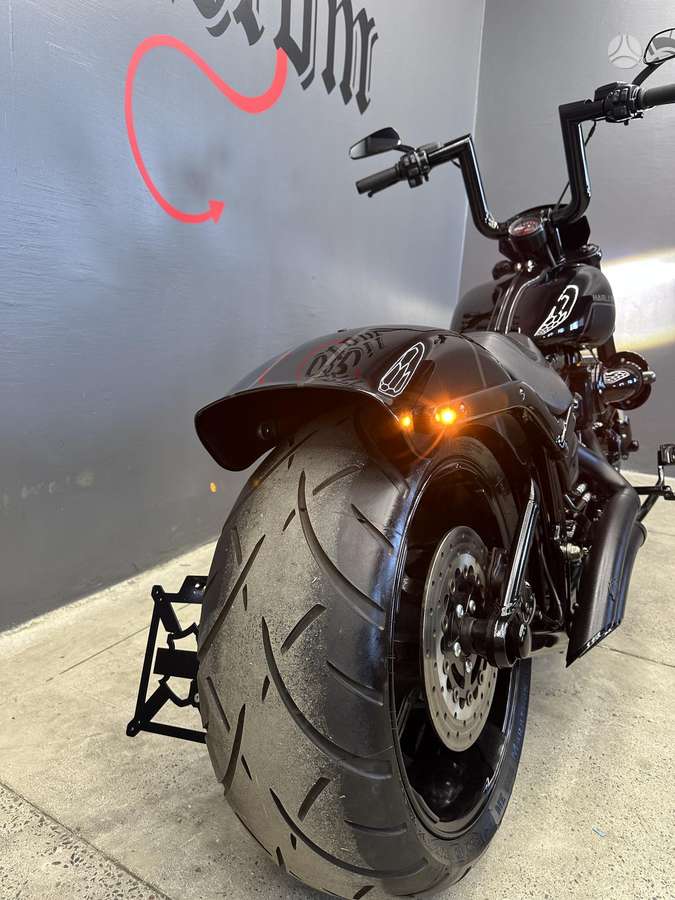 Harley-Davidson BREAKOUT 1800cc, чопперы / круизеры / custom