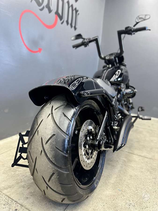 Harley-Davidson BREAKOUT 1800cc, чопперы / круизеры / custom