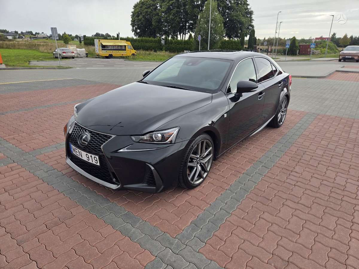 Lexus IS 200, 2.0 l., Седан
