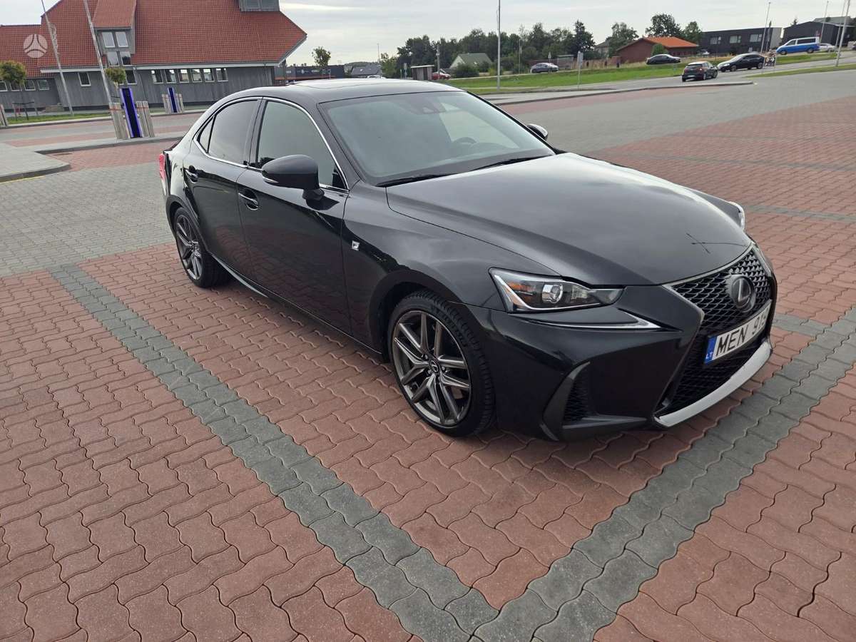 Lexus IS 200, 2.0 l., Седан
