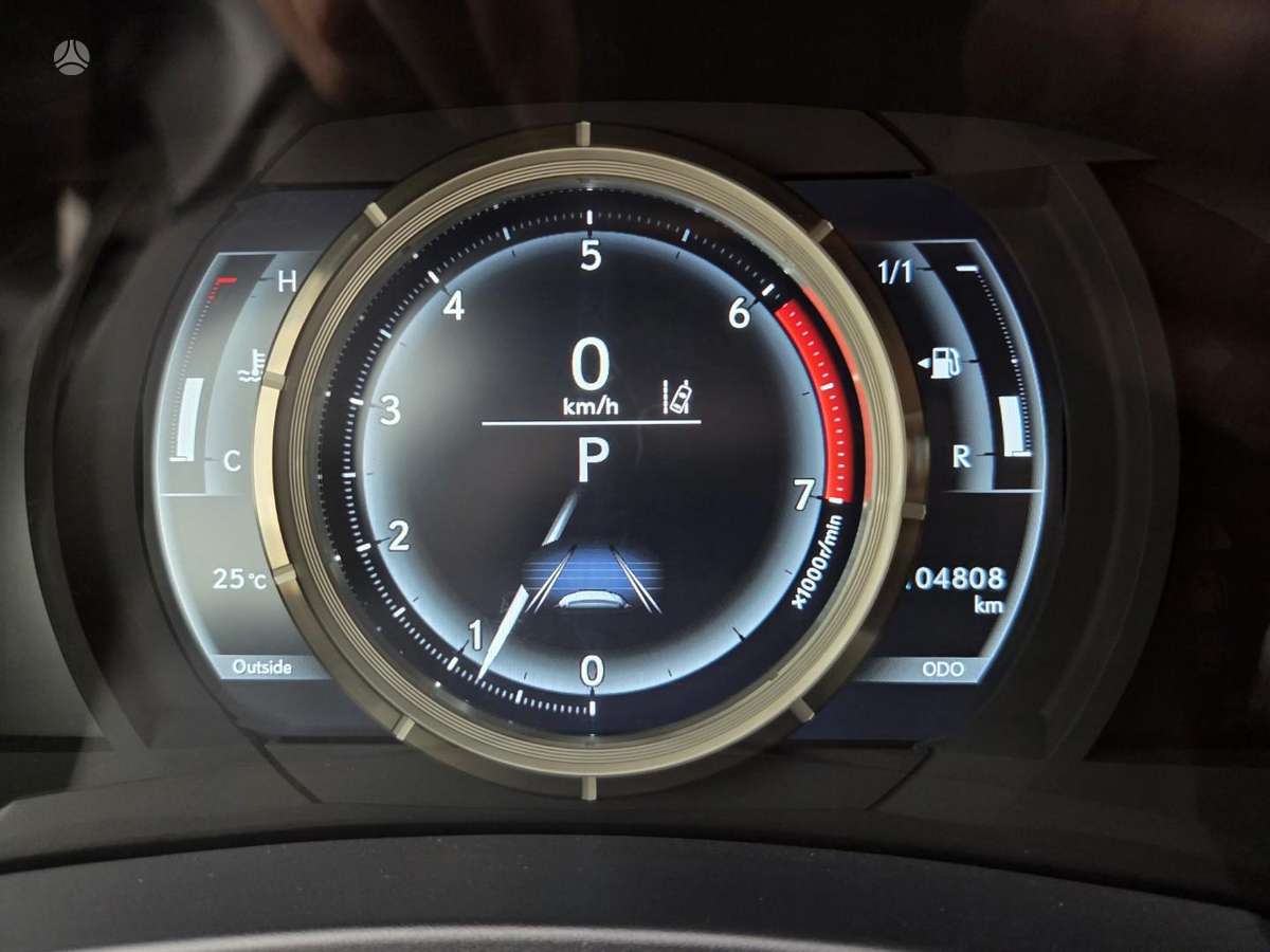 Lexus IS 200, 2.0 l., Седан