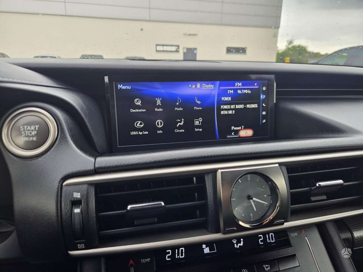 Lexus IS 200, 2.0 l., Седан