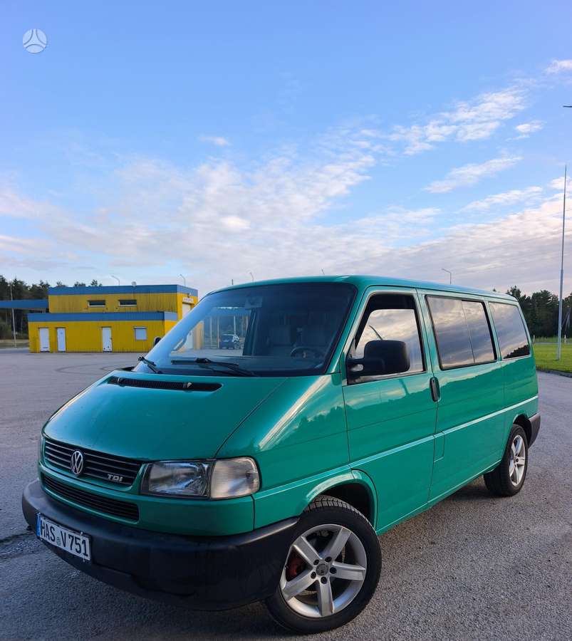 Volkswagen Caravelle - 1