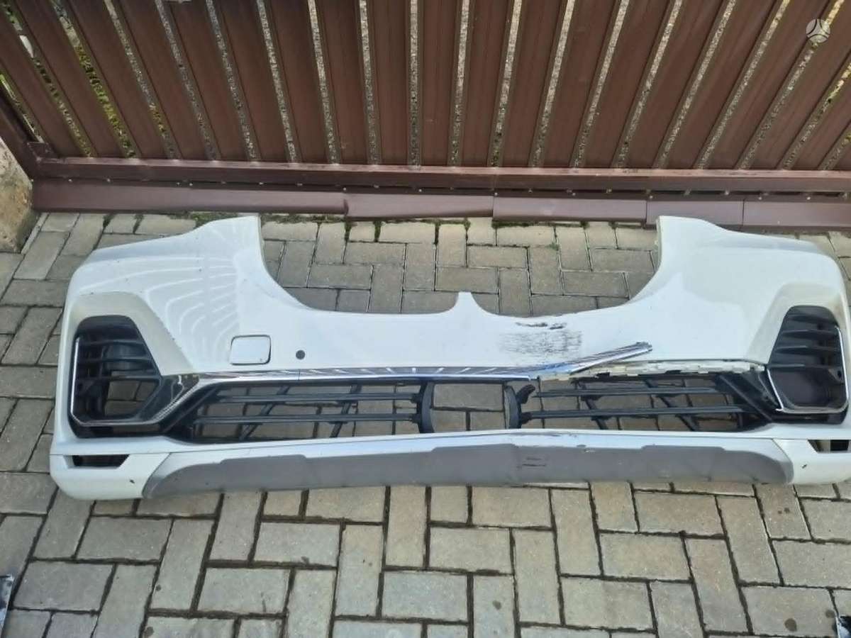 BMW X7 bumpers