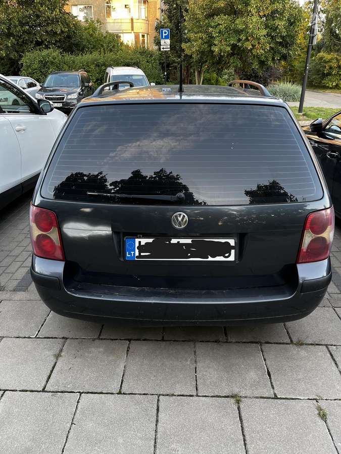 Volkswagen Passat - 4