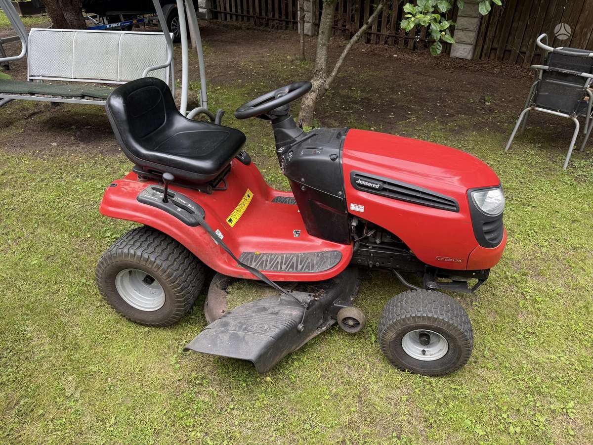 Jonsered LT 2317 A, sodo traktoriai