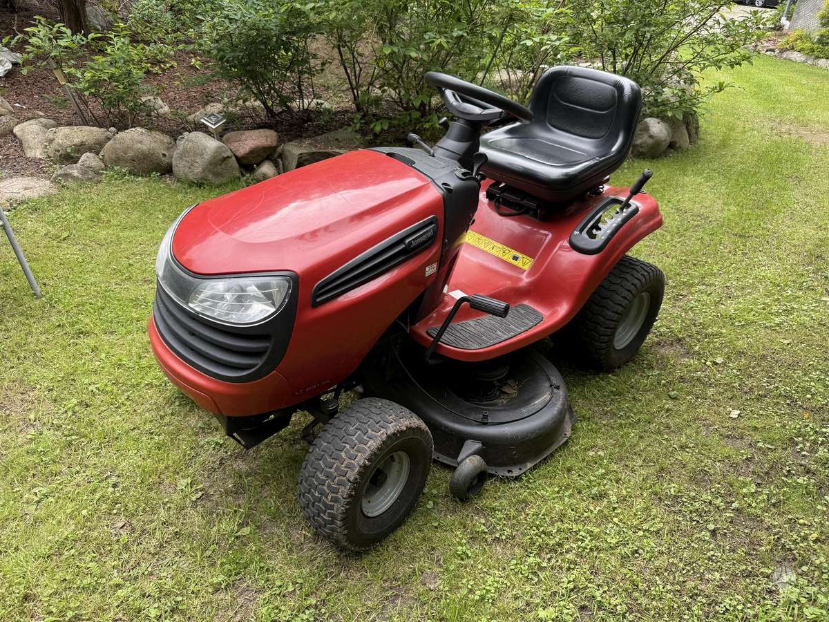 Jonsered LT 2317 A, садовые тракторы