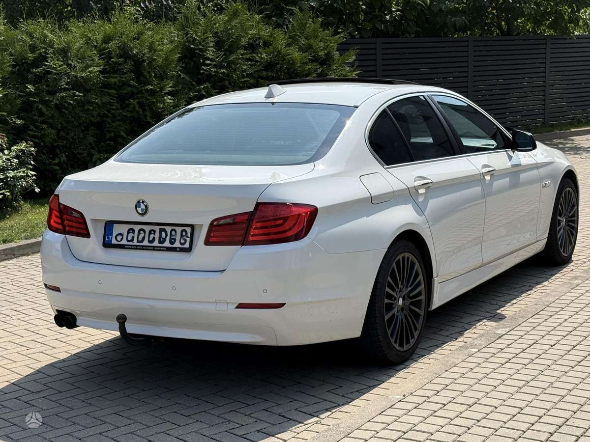 BMW 520, 2.0 l., Седан