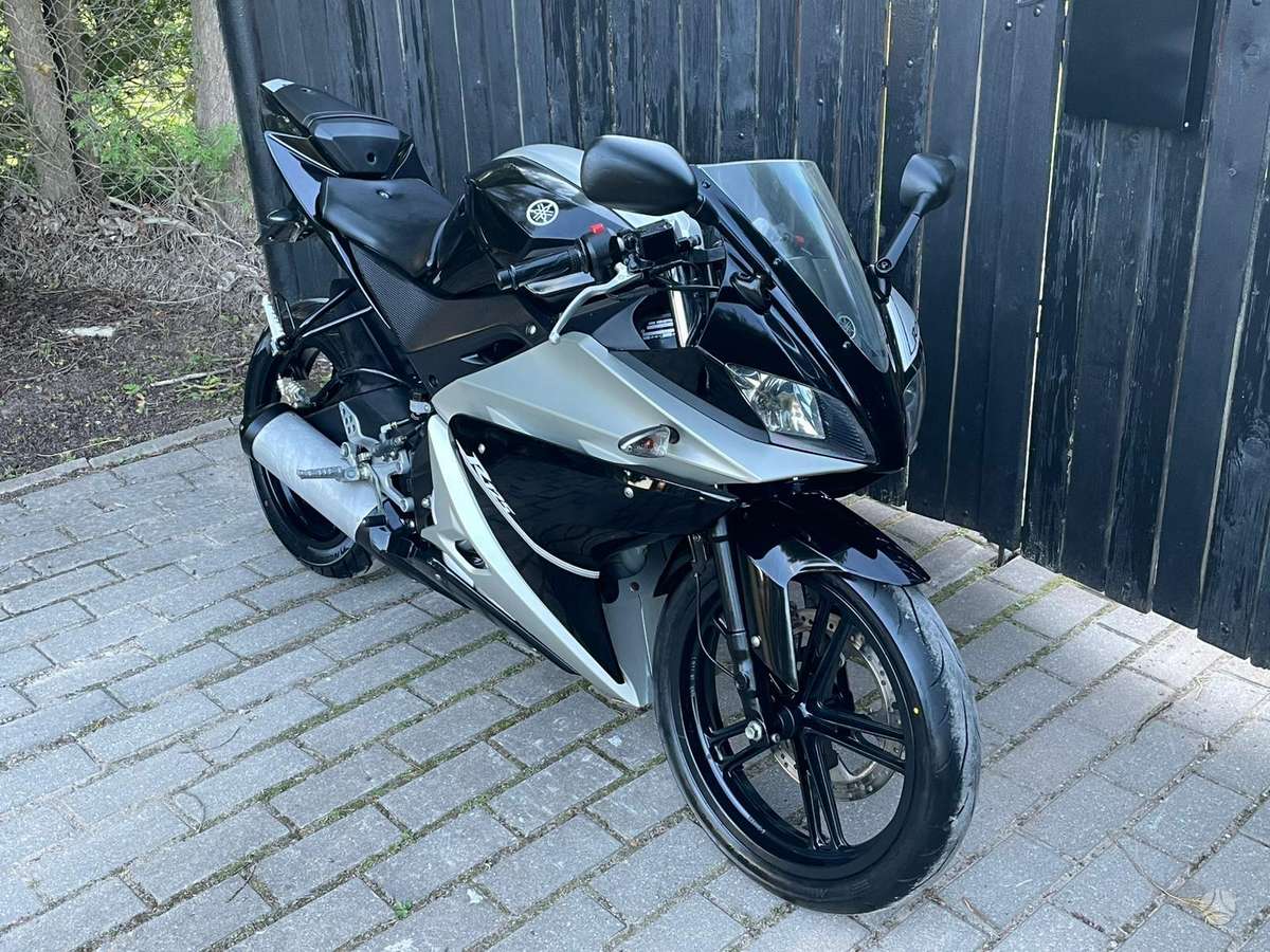 Yamaha YZF 125cc, superbikes