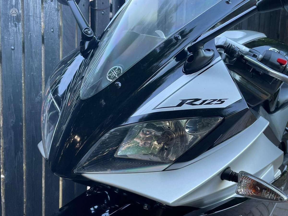 Yamaha YZF 125cc, superbikes