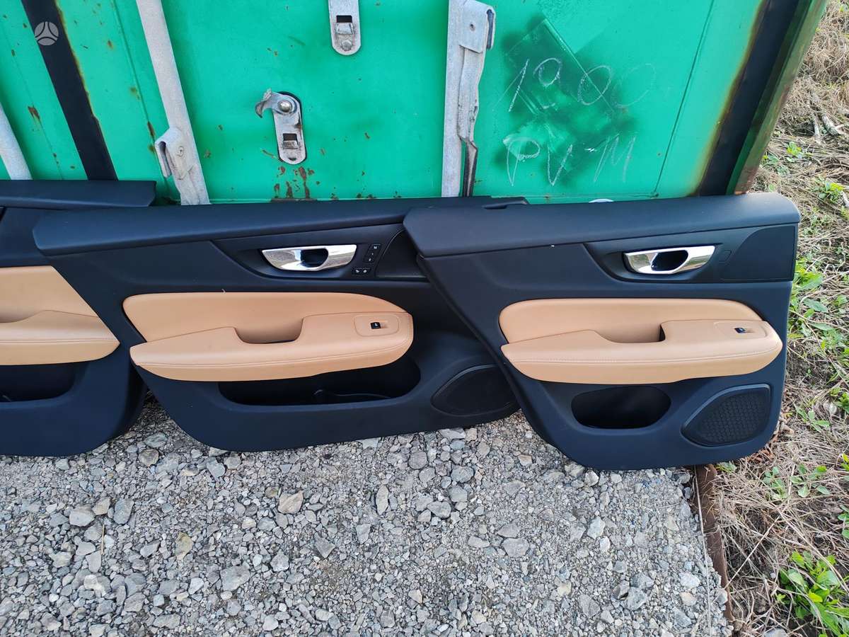 Volvo V60 door upholstery, seats