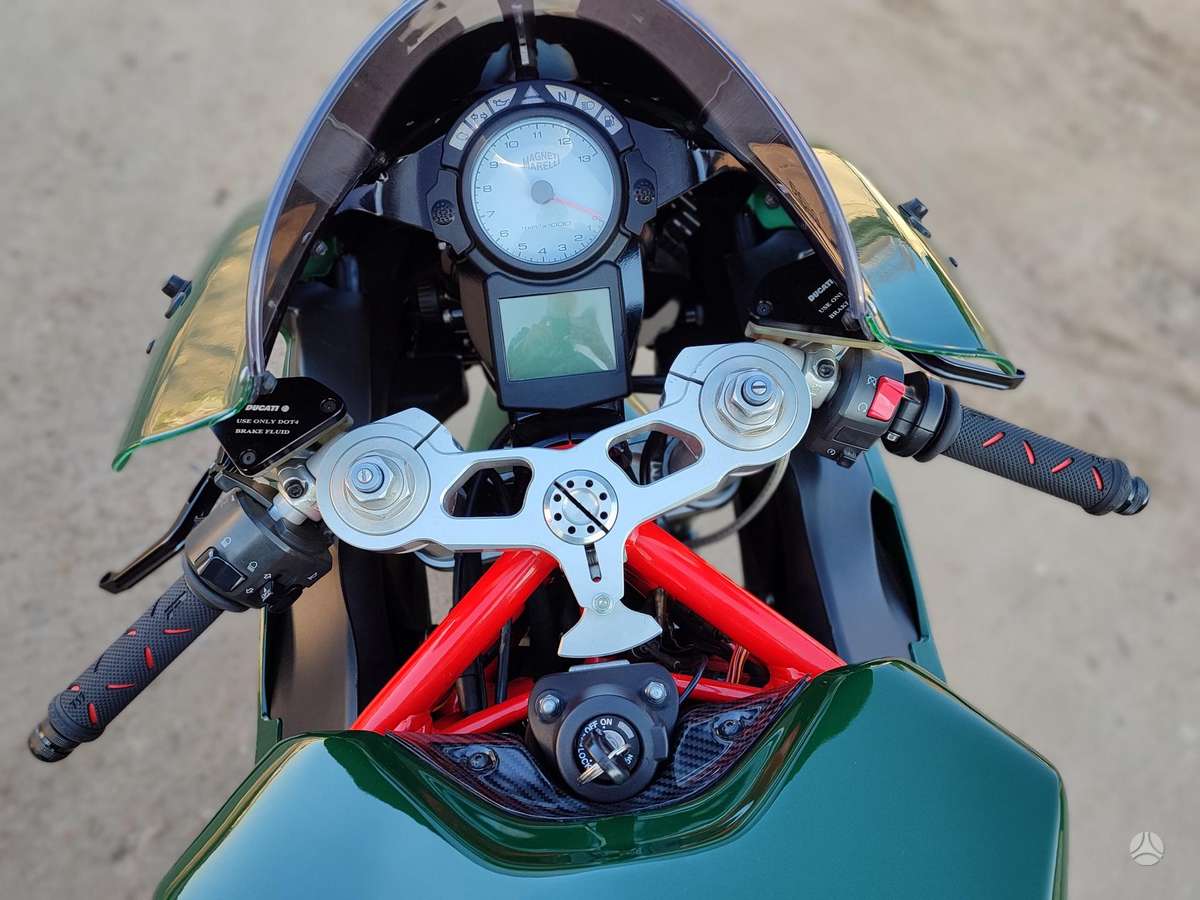 Ducati 749 749cc, sportiniai / superbikes