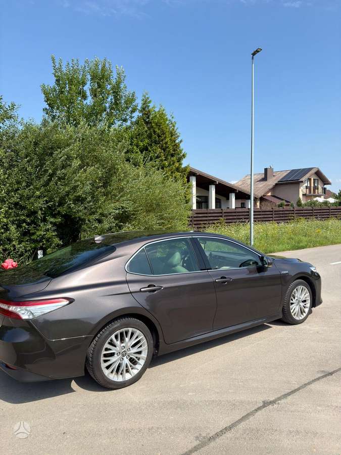 Toyota Camry - 3