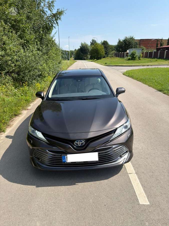 Toyota Camry - 6