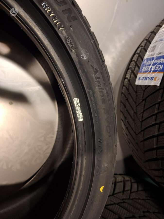 Sailun ALPINE EVO 2, winter 255/35 R20