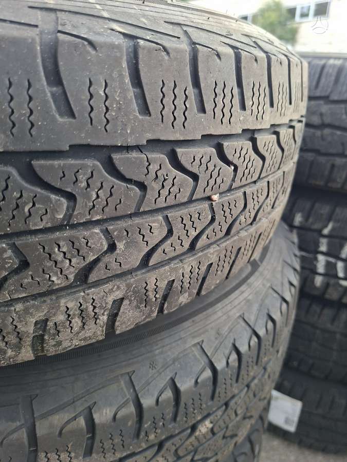 Goodyear, winter 205/75 R16