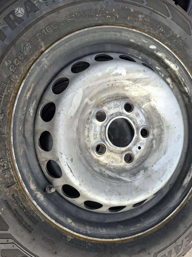Goodyear, winter 205/75 R16