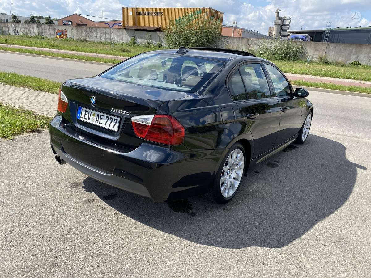 BMW 325, 3.0 l., Седан
