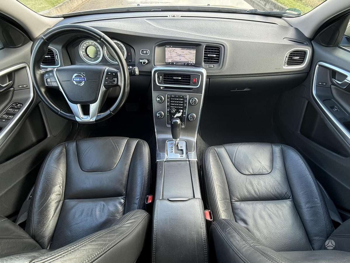 Volvo V60, 2.4 l., universalas